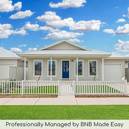 Whitewood Retreat - Modern Elegance, Serene Stay Wagga Wagga Exterior photo