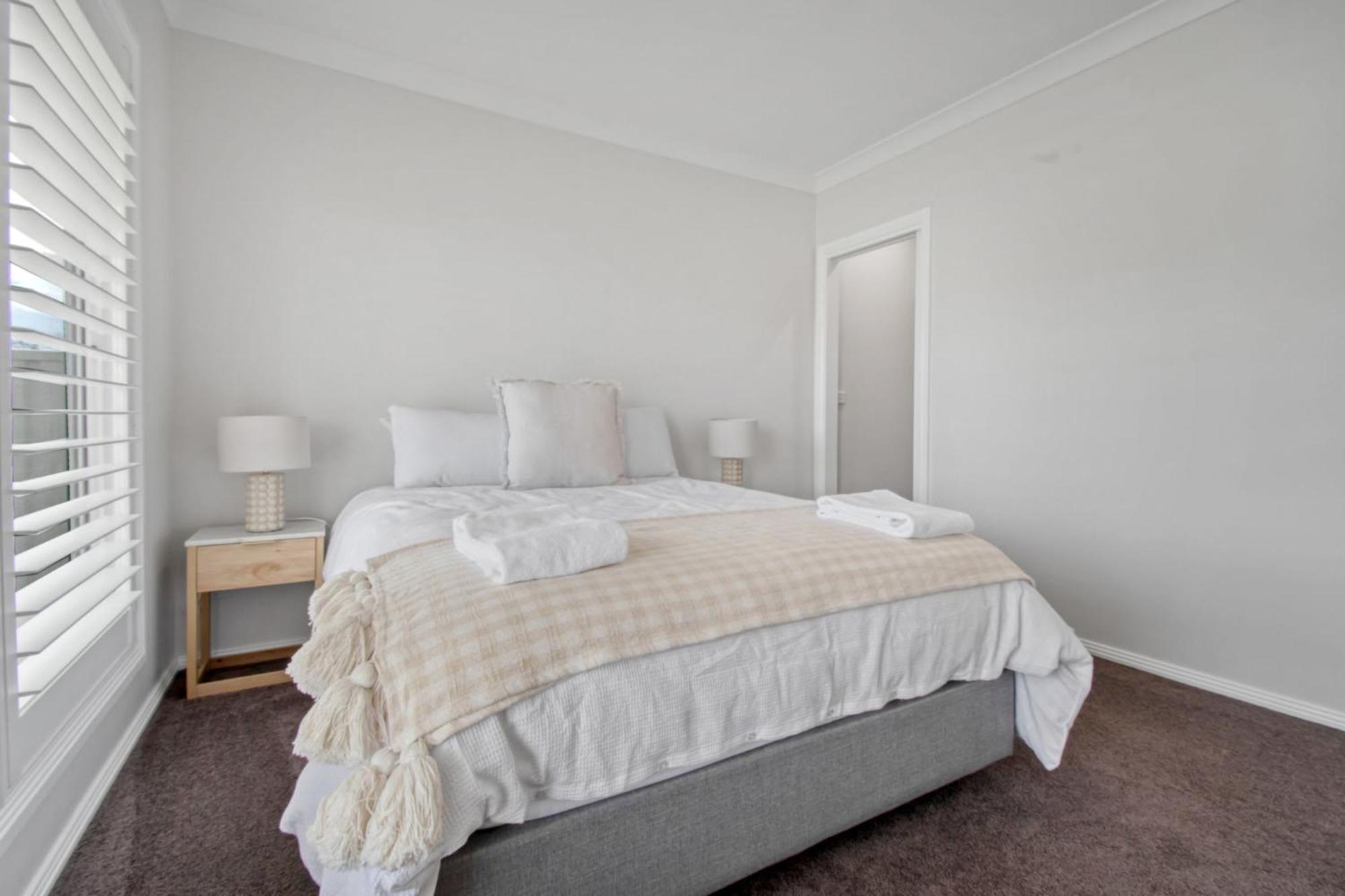 Whitewood Retreat - Modern Elegance, Serene Stay Wagga Wagga Exterior photo